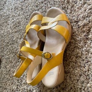 Dansko yellow leather wedges sandals size 7